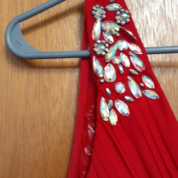 Dress - Picture 4 of 4